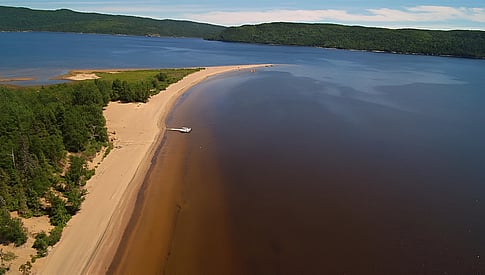Côte-Nord - Un endroit de rêve ! Vivez des vacances de pêche ou des vacances en famille dans un chalet à prix imbattable ! À 15 minutes de Tadoussac