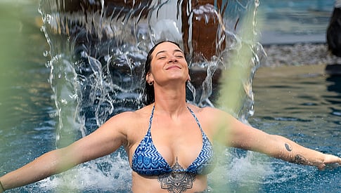Idée cadeau ! Accès à station thermale, forfaits massage, bain flottant et forfait Head Spa Japonnais !