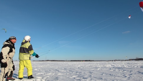 À 30 minutes de Montréal! Initiation au kitesurf sur neige pour une ou deux personnes